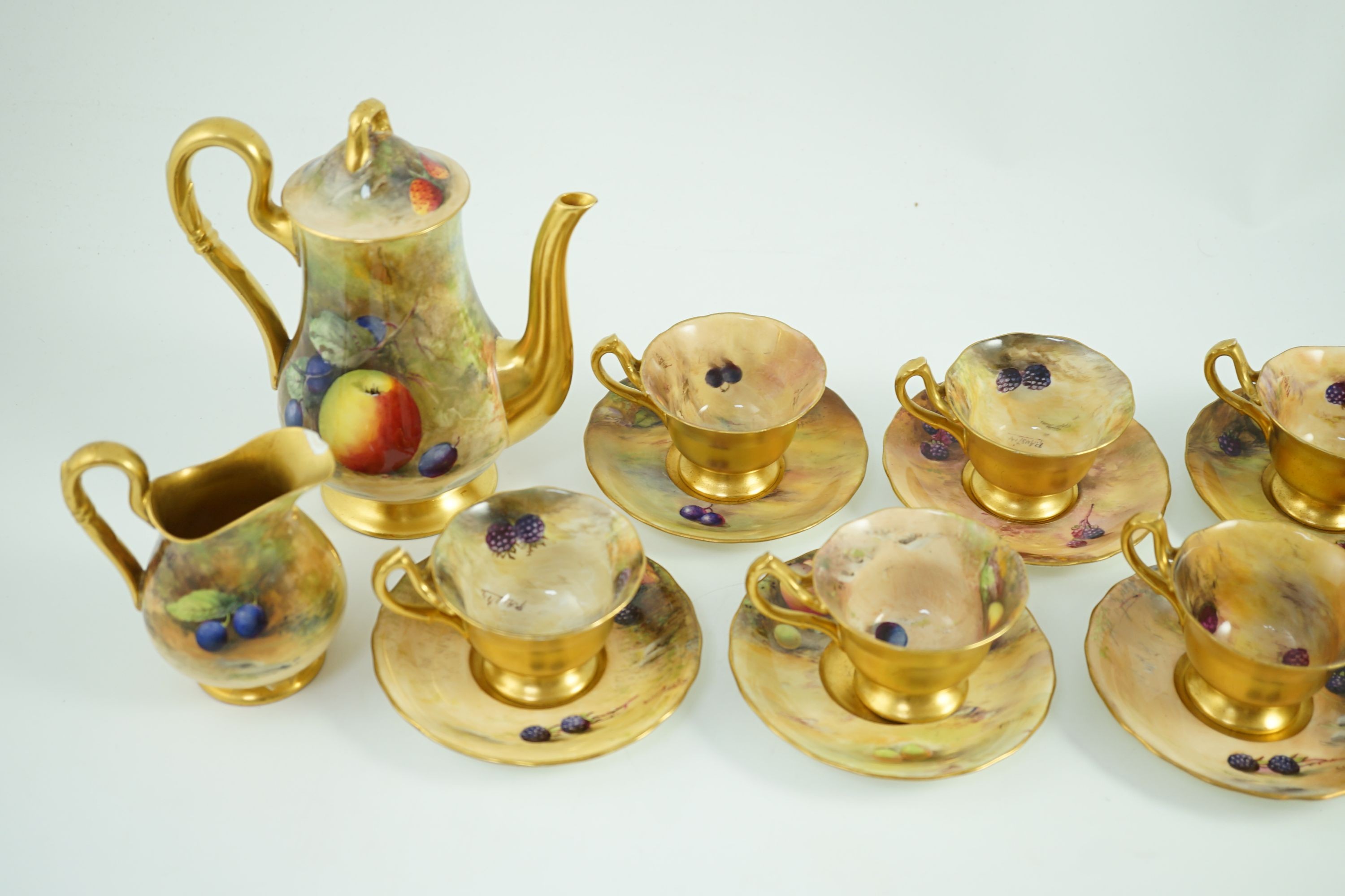 A Royal Worcester fruit painted coffee set, c.1924/25, Coffee pot 17.5cm high